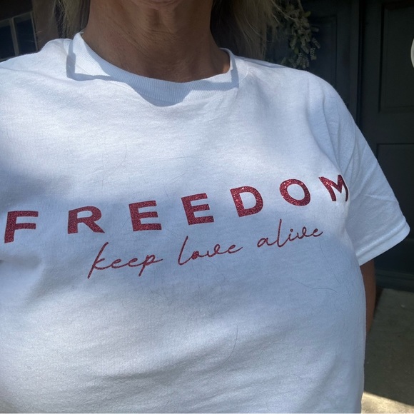 ✨ FREEDOM: Keep Love Alive ✨ - Picture 3 of 3